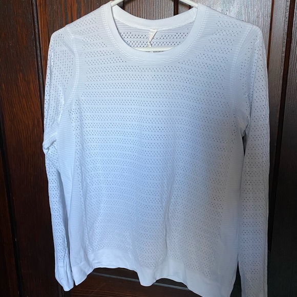 lululemon athletica Tops - Lululemon athletic breeze by long sleeve shirt